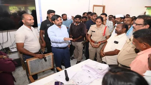 సాగుకు అవసరమైన యూరియాను పంపిణీ చేస్తాం 