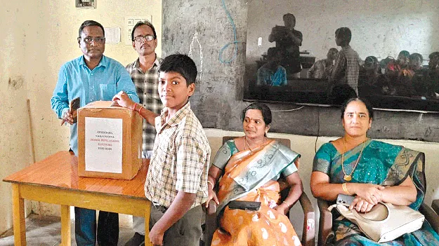   నామినేషన్లు వేసి.. పోలింగ్‌ నిర్వహించి 