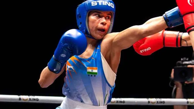 Nikhat Zareen: పతకానికి బౌట్‌ దూరంలో