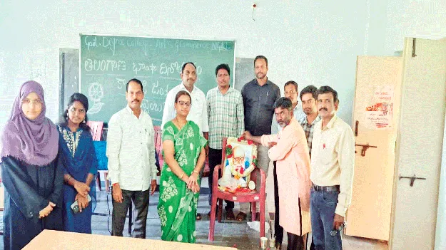 ప్రజా సేవకు కాళోజీ జీవితం స్ఫూర్తి