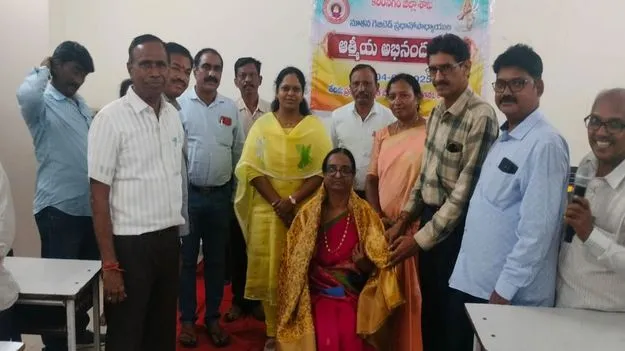 Karimnagar:  పిల్లల భవిష్యత్తును తీర్చిదిద్దేది ఉపాధ్యాయులే