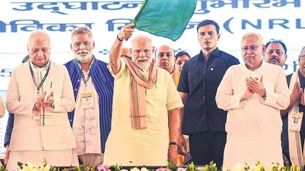 Modi Criticizes Congress: బిహార్‌లో వలసల పాపం కాంగ్రెస్‌సదే