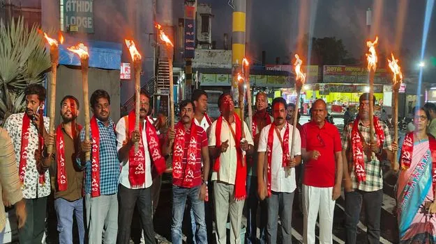 అమరవీరుల స్పూర్తితో  ఉద్యమిస్తాం