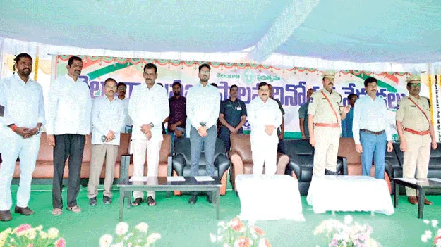 పేదలందరికీ సంక్షేమం