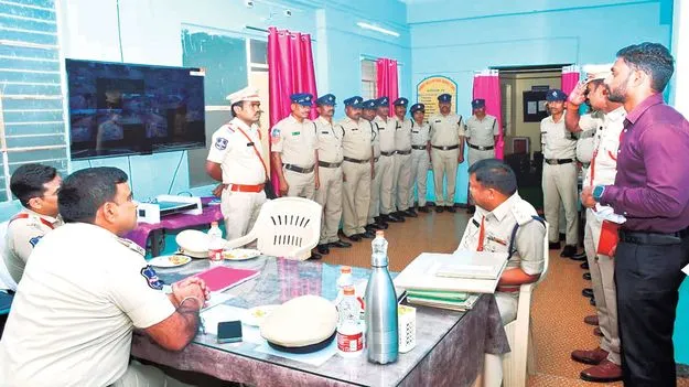 సాంకేతిక పరిజ్ఞానం కలిగి ఉండాలి