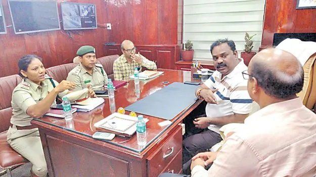  పుణ్యక్షేత్రంలో విదేశీ పక్షుల సంరక్షణ కేంద్రం!