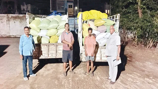 నివగాంలో పీడీఎస్‌ బియ్యం స్వాధీనం