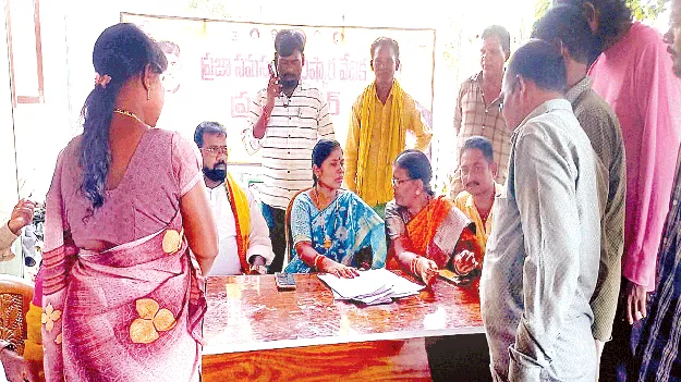 సమస్యలు పరిష్కరించడమే ధ్యేయం: విప్‌