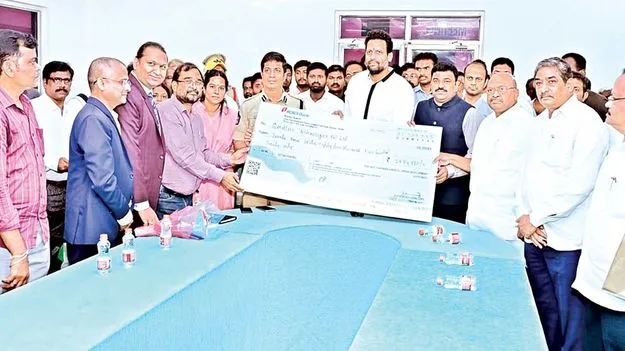 టెక్నాలజీని ప్రోత్సహిస్తున్న సీఎం 