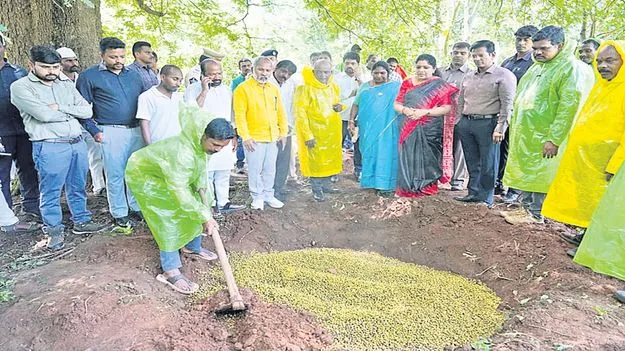 పరిహారం పెంపుపై సీఎం దృష్టికి తీసుకెళతా
