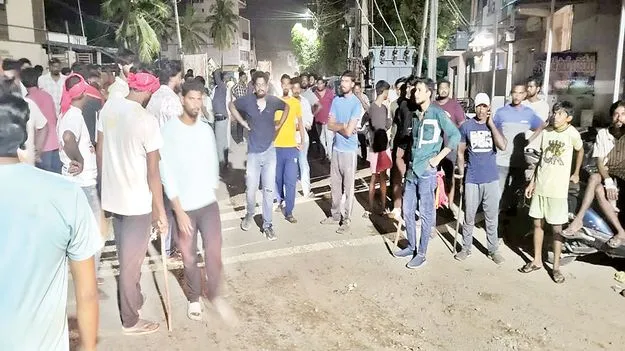 కైకలూరులో ఉద్రిక్తత