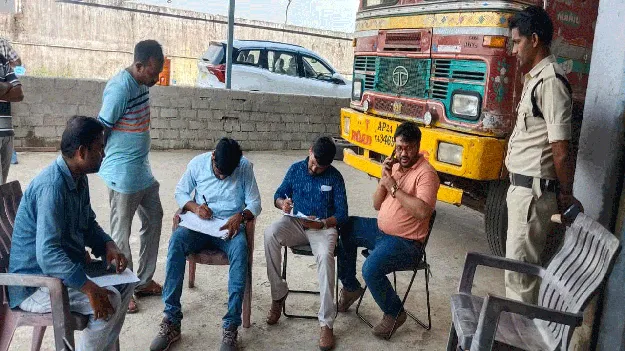 kumaram bheem asifabad-సన్నబియ్యం అక్రమ రవాణా