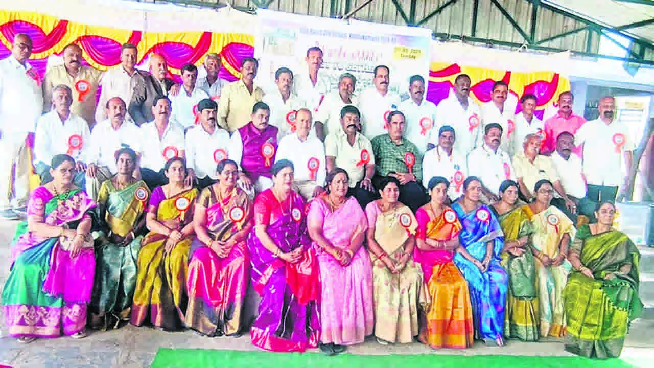 ALUMNI: 40యేళ్ల తరువాత ఆత్మీయ సమ్మేళనం