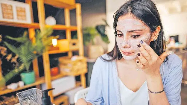 Banana Peel Face Pack: అరటిపండు తొక్కతో ఇలా చేస్తే