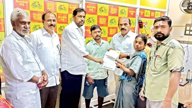 ఆరోగ్యంపై శ్రద్ధ వహించాలి: మంత్రి ఫరూక్‌