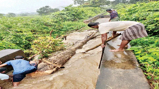 కృష్ణసాగర్‌ జలాశయానికి గండి