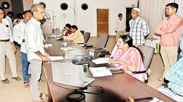 గడువు లోపు అర్జీలు పరిష్కరించాలి: జేసీ 