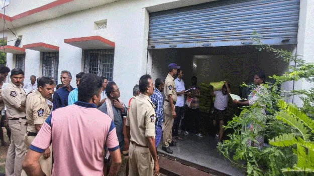 యూరియా కొరత లేదు