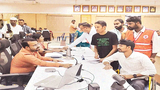 అర్జీల పరిష్కారానికి తక్షణ చర్యలు 