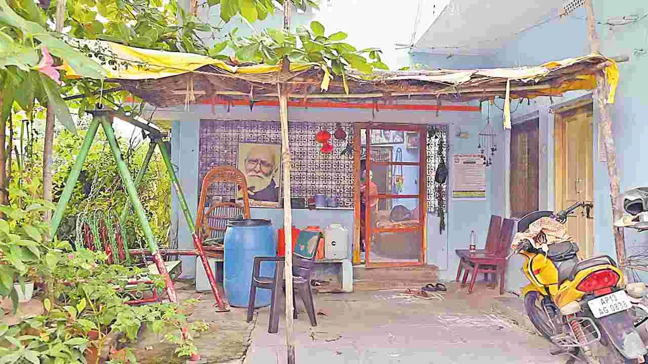 Kaloji Narayana Rao: శిథిలావస్థలో ‘ప్రజాకవి’ కాళోజీ ఇల్లు