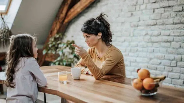 Parenting Tఇవి కూడా చదవండి  బీఆర్ఎస్ పార్టీకి, ఎమ్మెల్సీ పదవికీ కవిత రాజీనామా..  వేరే పార్టీలో చేరికపై క్లారిటీ ఇచ్చిన కల్వకుంట్ల కవితips: ఎప్పుడు వద్దని చెప్పాలి