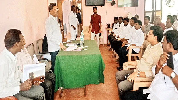 పీ-4లో భాగస్వాములు కావాలి: జడ్పీ సీఈవో