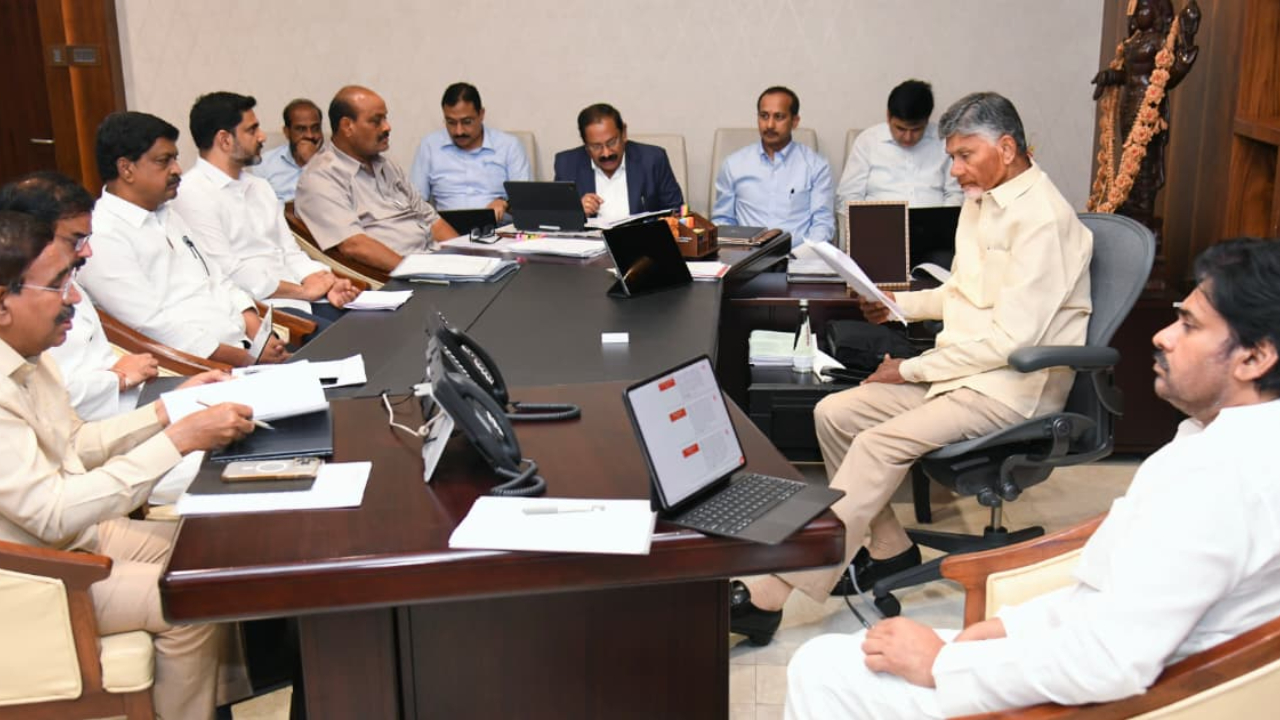AP Cabinet Meeting:  అసెంబ్లీ ప్రాంగణంలో సీఎం ఛాంబర్‌లో కేబినెట్ సమావేశం