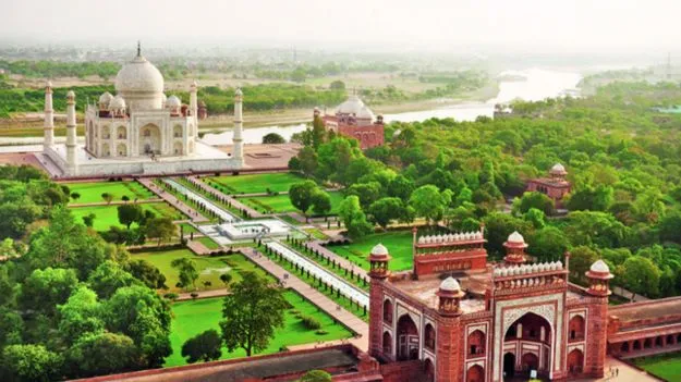 Historical Places in Agra: ఆగ్రాకు వెళ్తున్నారా? తాజ్ మహల్‌‌తో పాటు  ఈ చారిత్రక ప్రదేశాలను చుట్టేయండి 