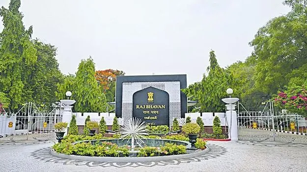 Telangana BC Reservations: బీసీ రిజర్వేషన్ల బిల్లుపై గందరగోళం.. స్పందించిన రాజ్‌భవన్..