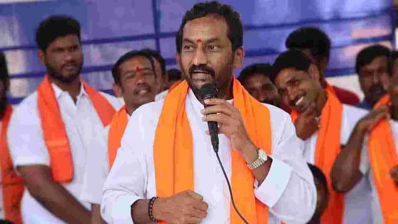 MP Raghunandan Fires on Congress: కాంగ్రెస్ ప్రజలపై పన్నుల భారం మోపింది: ఎంపీ రఘునందన్‌రావు