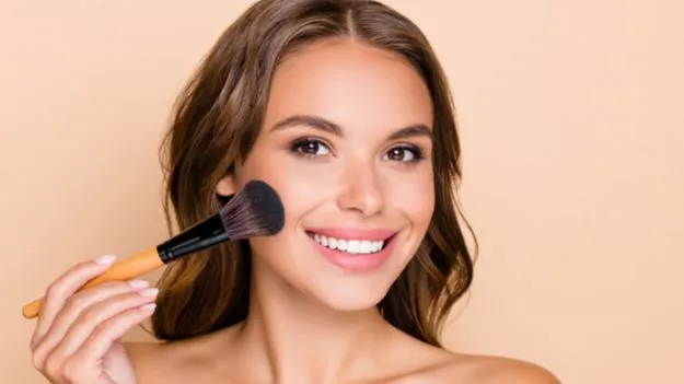 Beauty Tips: చర్మ రంగును బట్టి సరైన ఫౌండేషన్‌ను ఎలా ఎంచుకోవాలో తెలుసా? 