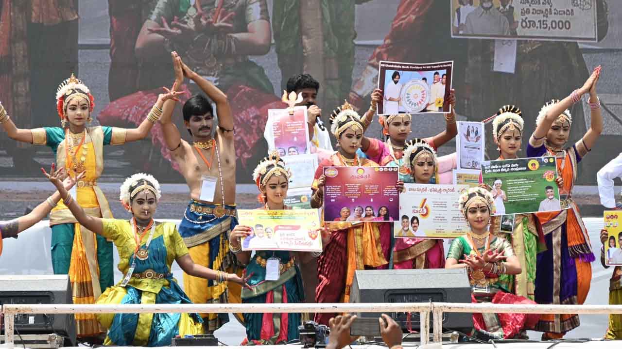 Super Six Super Hit: ఆటో వాలాలకు చంద్రన్న దసరా కానుక