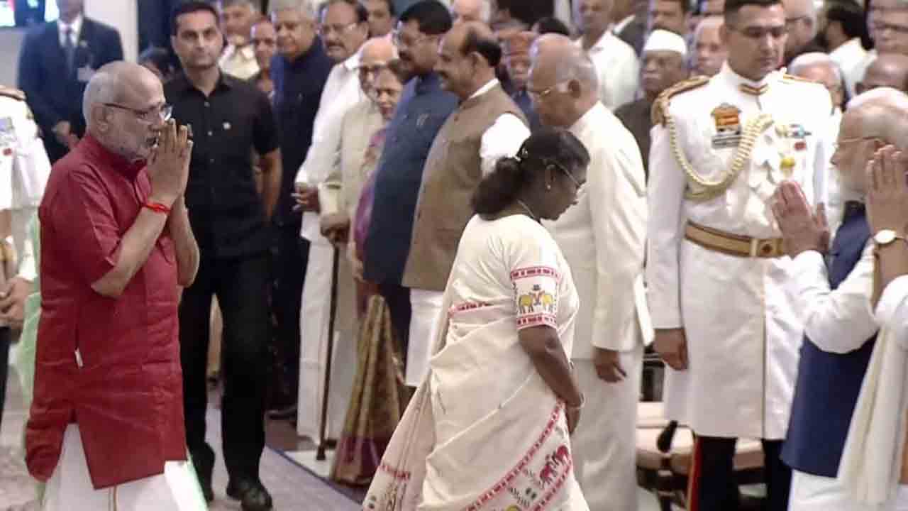 ఉపరాష్ట్రపతిగా  బాధ్యతలు స్వీకరించిన సీపీ రాధాకృష్ణన్‌