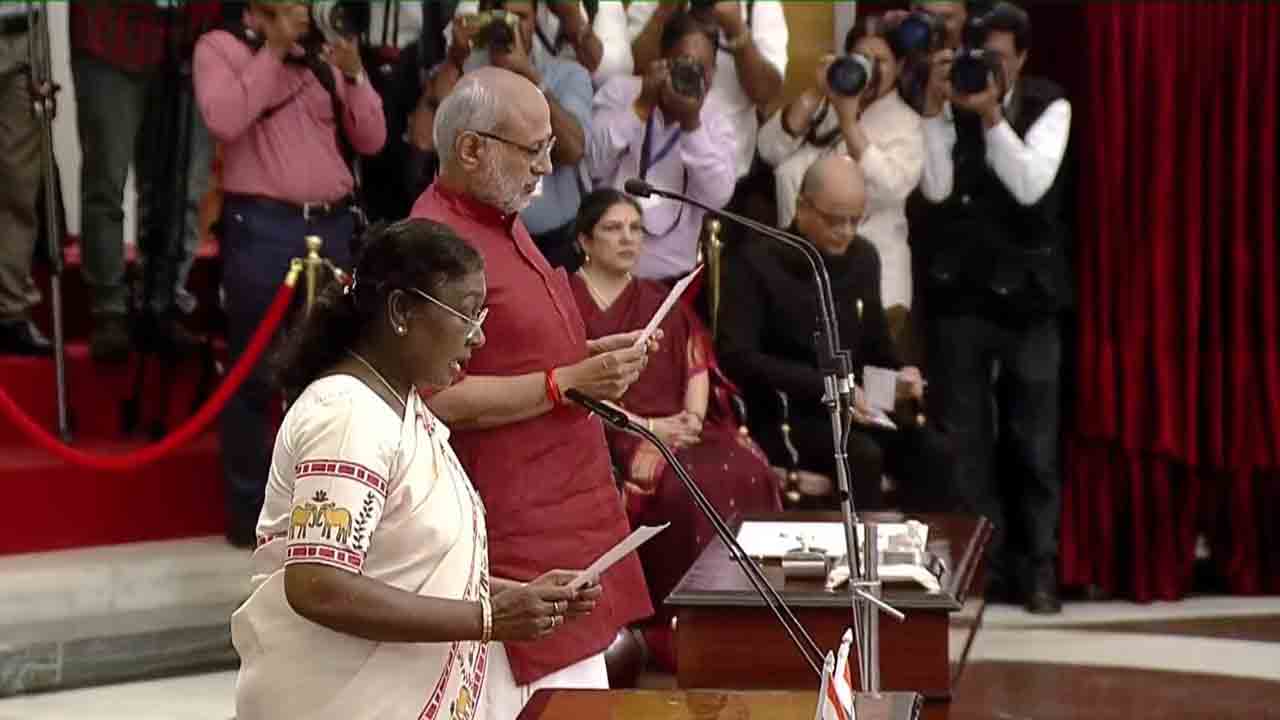 ఉపరాష్ట్రపతిగా  బాధ్యతలు స్వీకరించిన సీపీ రాధాకృష్ణన్‌