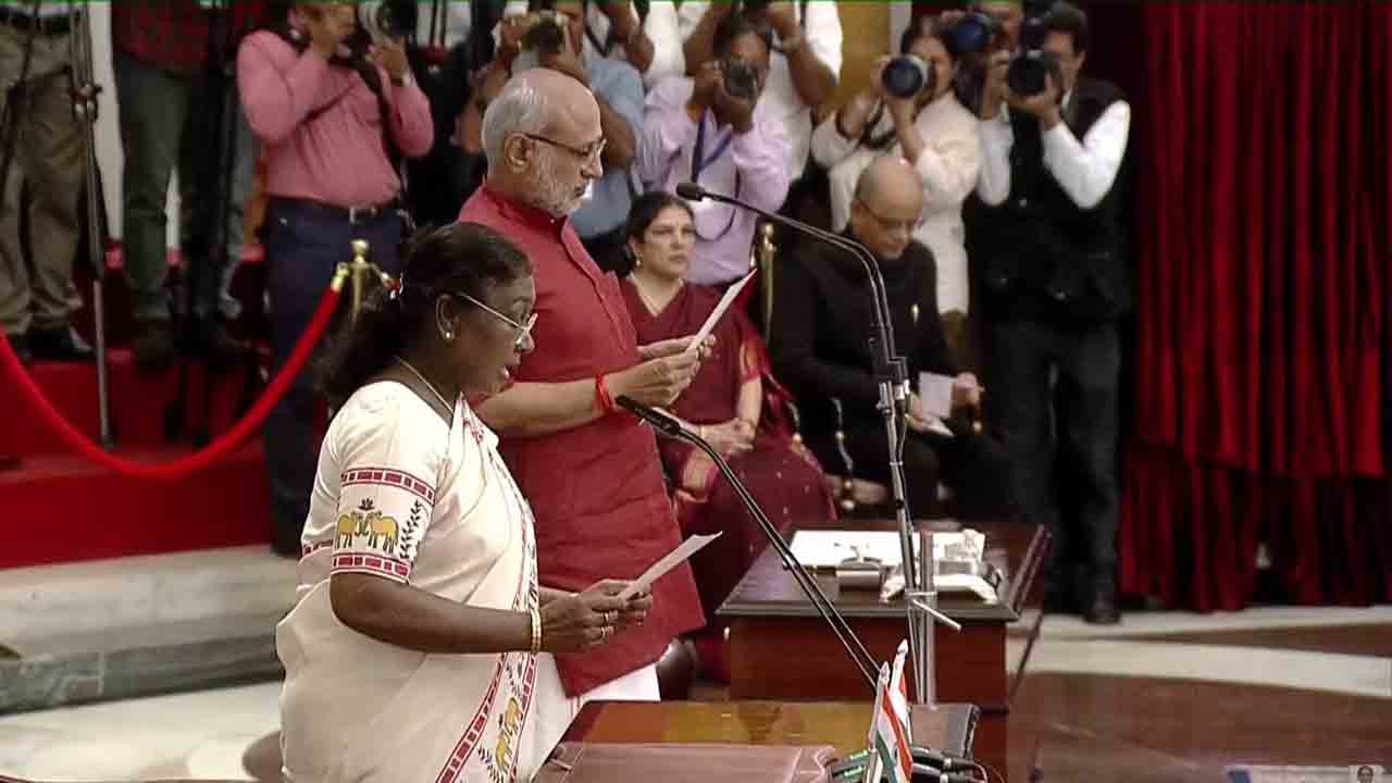 ఉపరాష్ట్రపతిగా  బాధ్యతలు స్వీకరించిన సీపీ రాధాకృష్ణన్‌