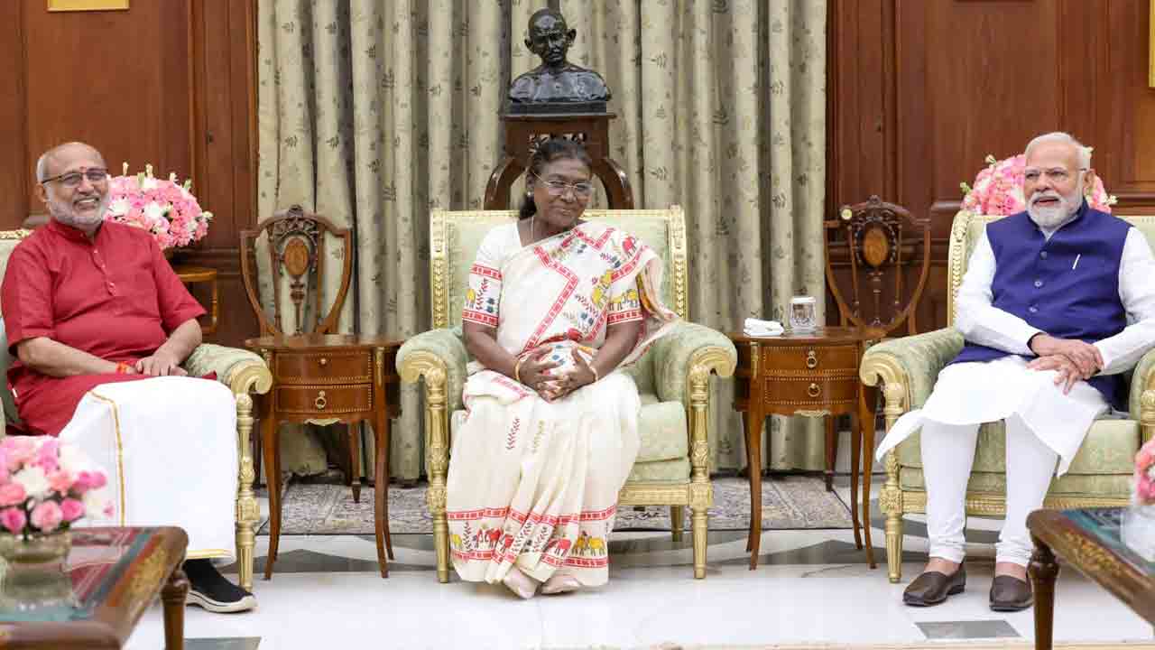 ఉపరాష్ట్రపతిగా  బాధ్యతలు స్వీకరించిన సీపీ రాధాకృష్ణన్‌