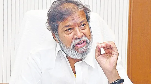 Damodara Rajanarsimha: ఆరోగ్యశ్రీ సేవలు కొనసాగించండి