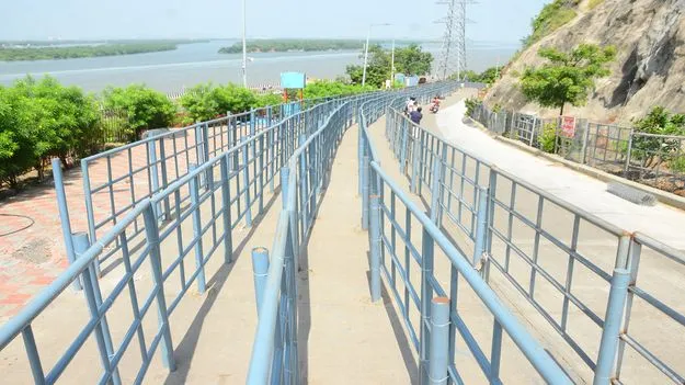 పేరుకే రాష్ట్ర పండుగ.. నిధులివ్వరు నిండుగా..