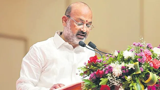 Union Minister Bandi Sanjay: భారత సంస్కృతికి ప్రతిరూపం హిందీ