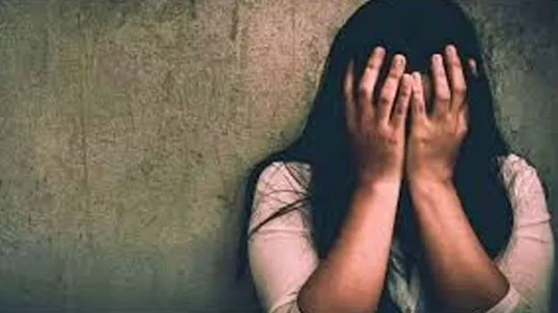 Harassing Student: పాఠశాలలో కామాంధుడు