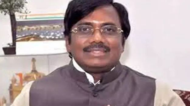 Minister Vivek Urges: కార్మికుల భద్రతపై దృష్టి పెట్టాలి