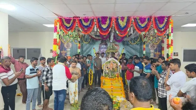 Dubai: గల్ఫ్‌లో గణనాథుల ఆరాధన.. కార్యక్రమాలను ముందుండి నడిపించిన గోదావరి జిల్లాల ఎన్నారైలు 