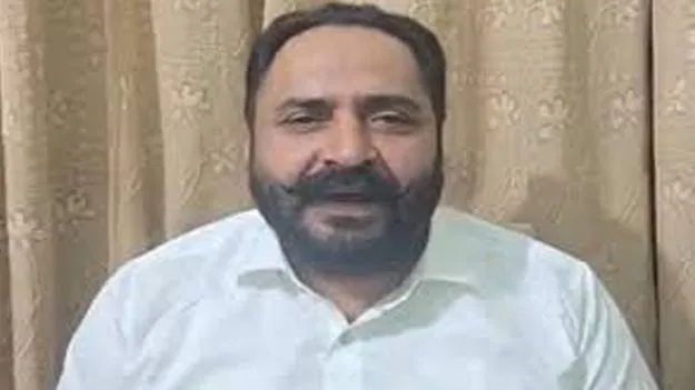 MLA Harmeet Singh Escapes: ఎమ్మెల్యే అరెస్టు కోసం వెళ్తే... పోలీసులపై అనుచరుల కాల్పులు