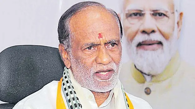 MP Laxman: మొన్న కాళేశ్వరం కూలింది.. నేడు బీఆర్‌ఎస్‌ కూలింది