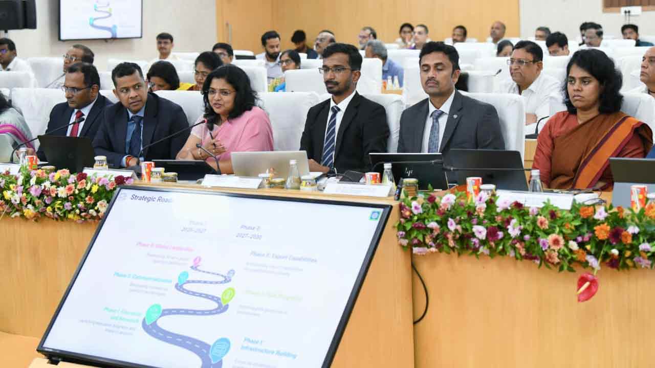 సీఎం చంద్రబాబు అధ్యక్షతన రెండో రోజు జిల్లా కలెక్టర్ల సదస్సు