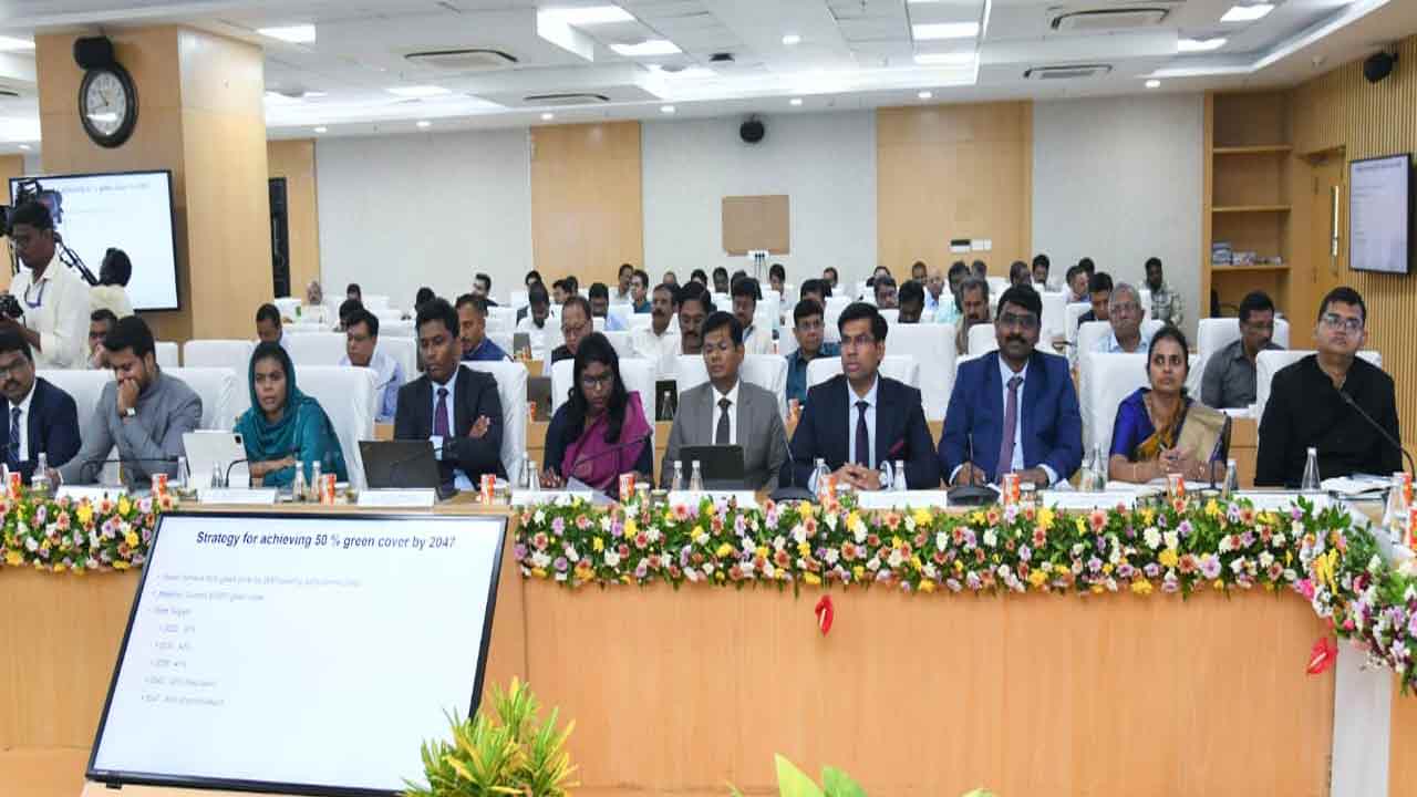 సీఎం చంద్రబాబు అధ్యక్షతన రెండో రోజు జిల్లా కలెక్టర్ల సదస్సు