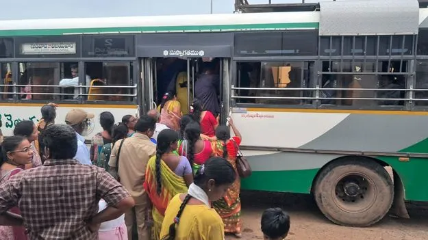  15.33 లక్షల మంది ఉచిత ప్రయాణం