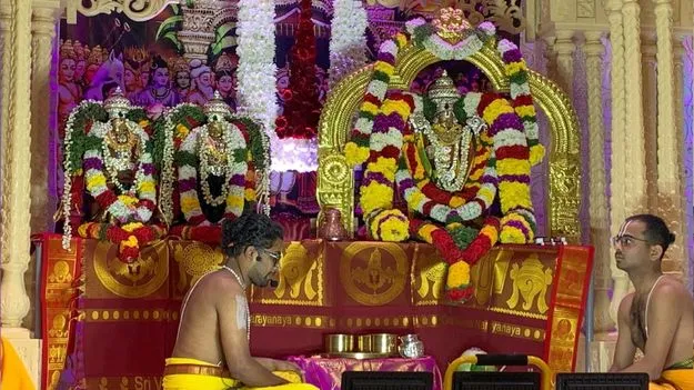 Venkateswara Swami Kalyanam: మిల్టన్ కీన్స్‌లో వైభవంగా శ్రీ వేంకటేశ్వర స్వామి కల్యాణ మహోత్సవం