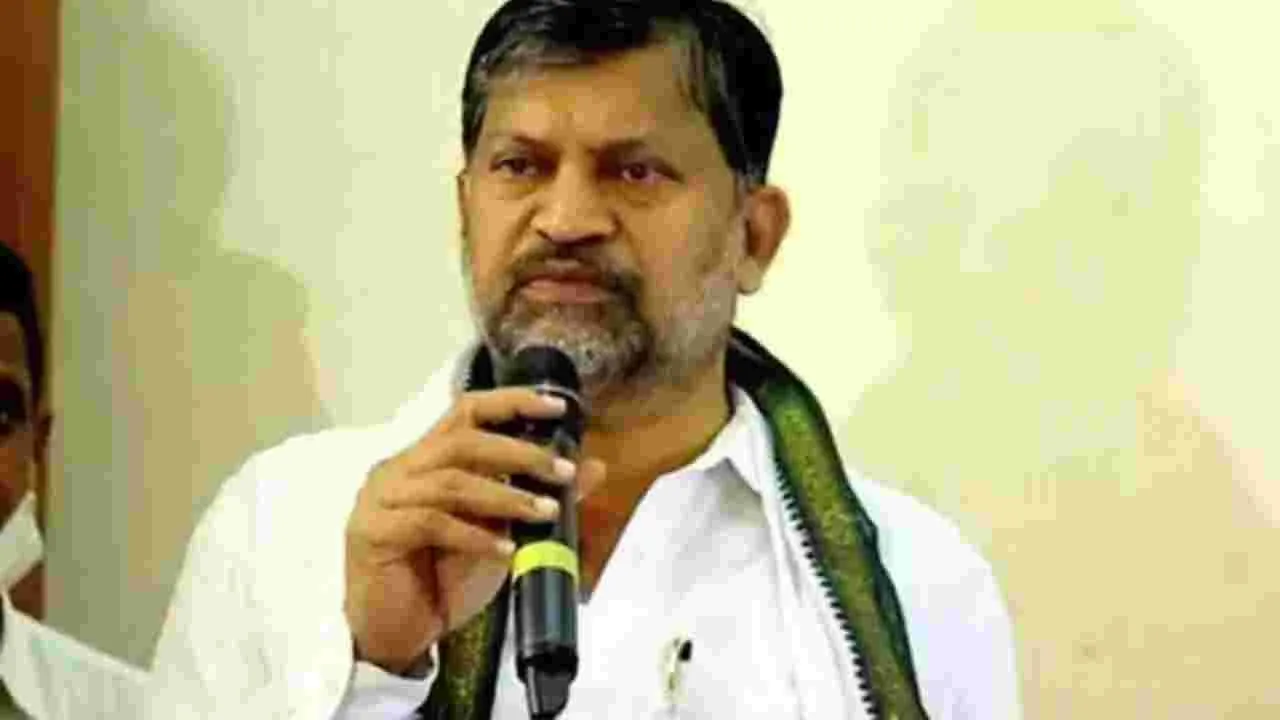 BRS MLC Ramana On Congress: విలాసవంతమైన జీవితాలు గడపాలనే ఆలోచన తప్ప మరేమీ లేదు