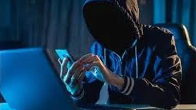 Cyber Fraudsters Scam: స్నేహా సర్దా... రూ.6 కోట్లు సర్దేసింది..